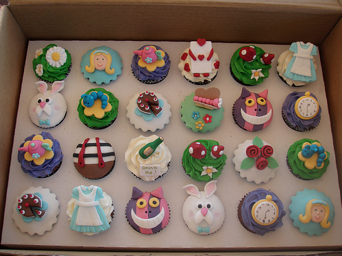 Alice in Wonderland Cupcakes